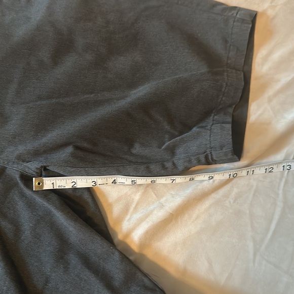 Volcom Shorts - Picture 7 of 8